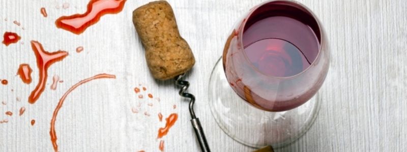 Como quitar manchas de vino tinto en muebles