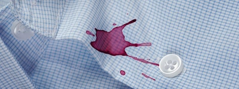 Como-quitar-manchas-de-vino-tinto-en-ropa-de-color
